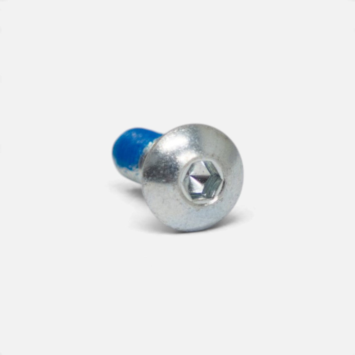 Tête bombée argentée et empreinte à six pans creux de la vis M5 x 14 mm