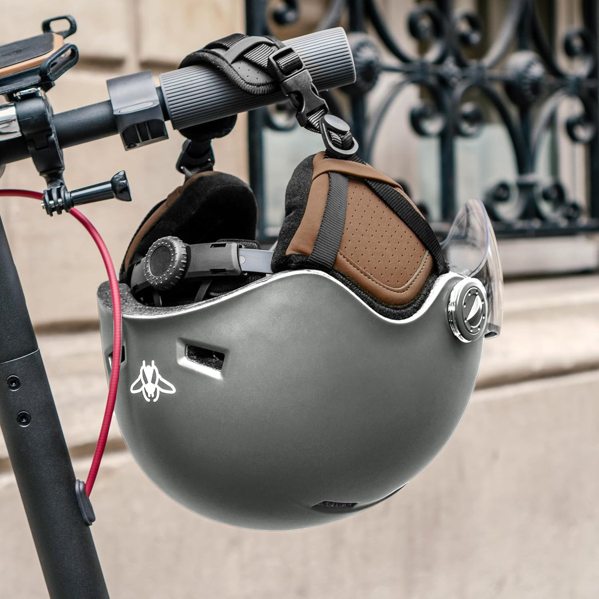 Casque CASR Style Gris avec visière CASR